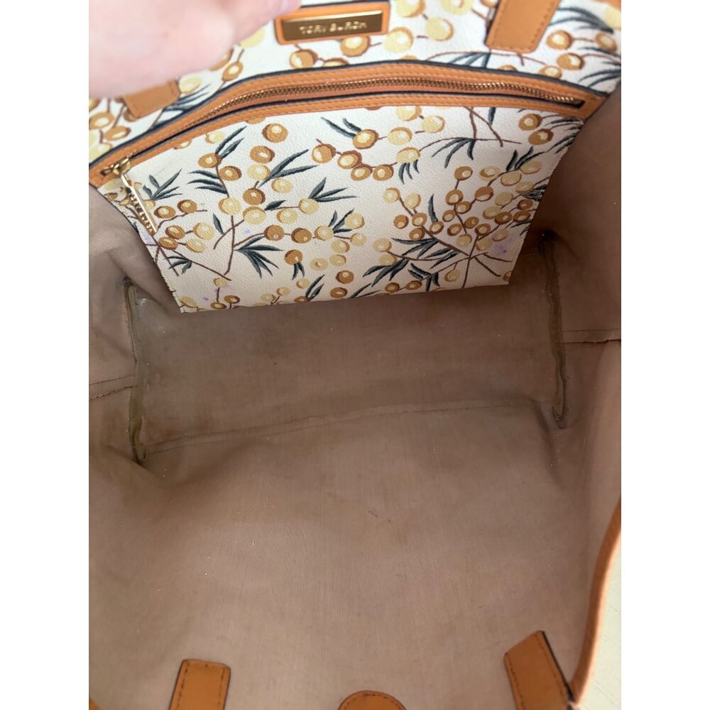Tory Burch Ever-Ready Zip Beige Tote Bag - Picture 10 of 15